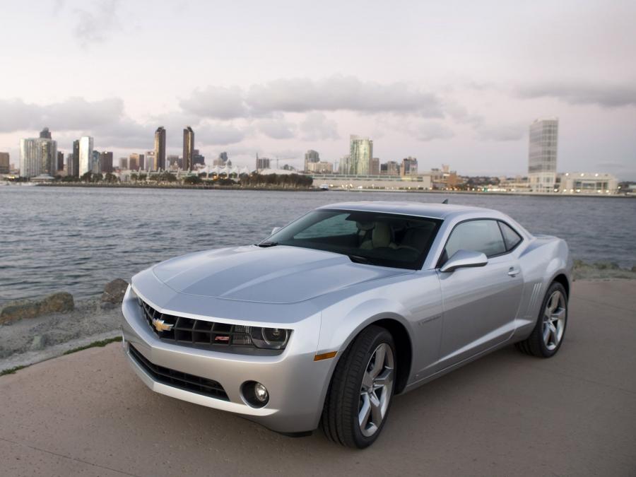  Chevrolet Camaro RS 2009 года  (фото 18 из 89)